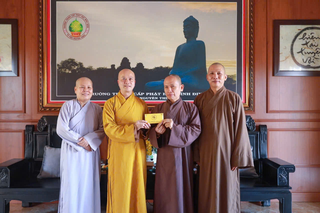 Tình Linh Sơn trong bão lũ